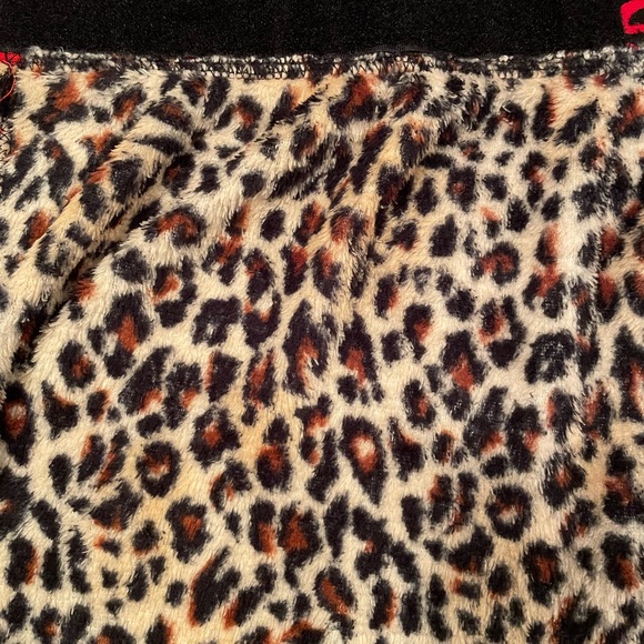 BEBE Bath Wrap Leopard Print - Picture 6 of 8